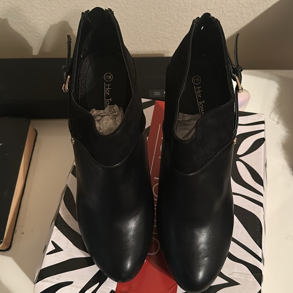 Heels - Picture 3 of 6